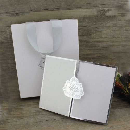 Gate Fold Invitation Wedding Card with Hand Bag Printing Customized 
